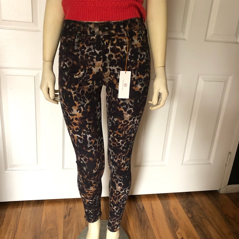 A G the farrah Sz 27 skinny ankle camu jeans pants animal print
